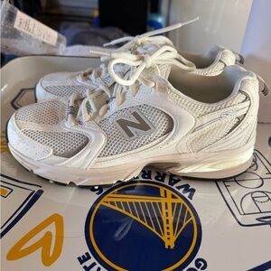 White New Balance 530